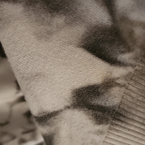 Volcom tye dyed sweater - Picture 7 of 7